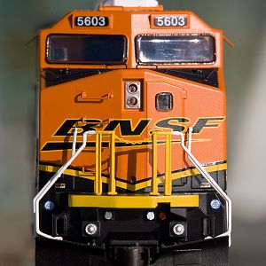BNSF 5603 on the deck