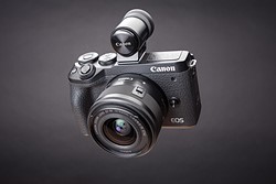 CanonEOSM6-II-beauty-05b.jpg