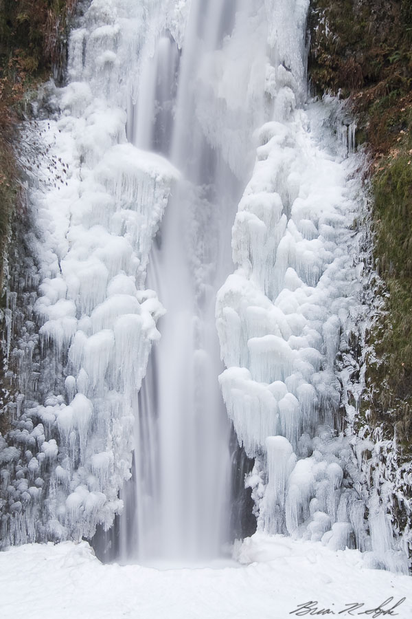 Lower Multnomah Falls On Ice