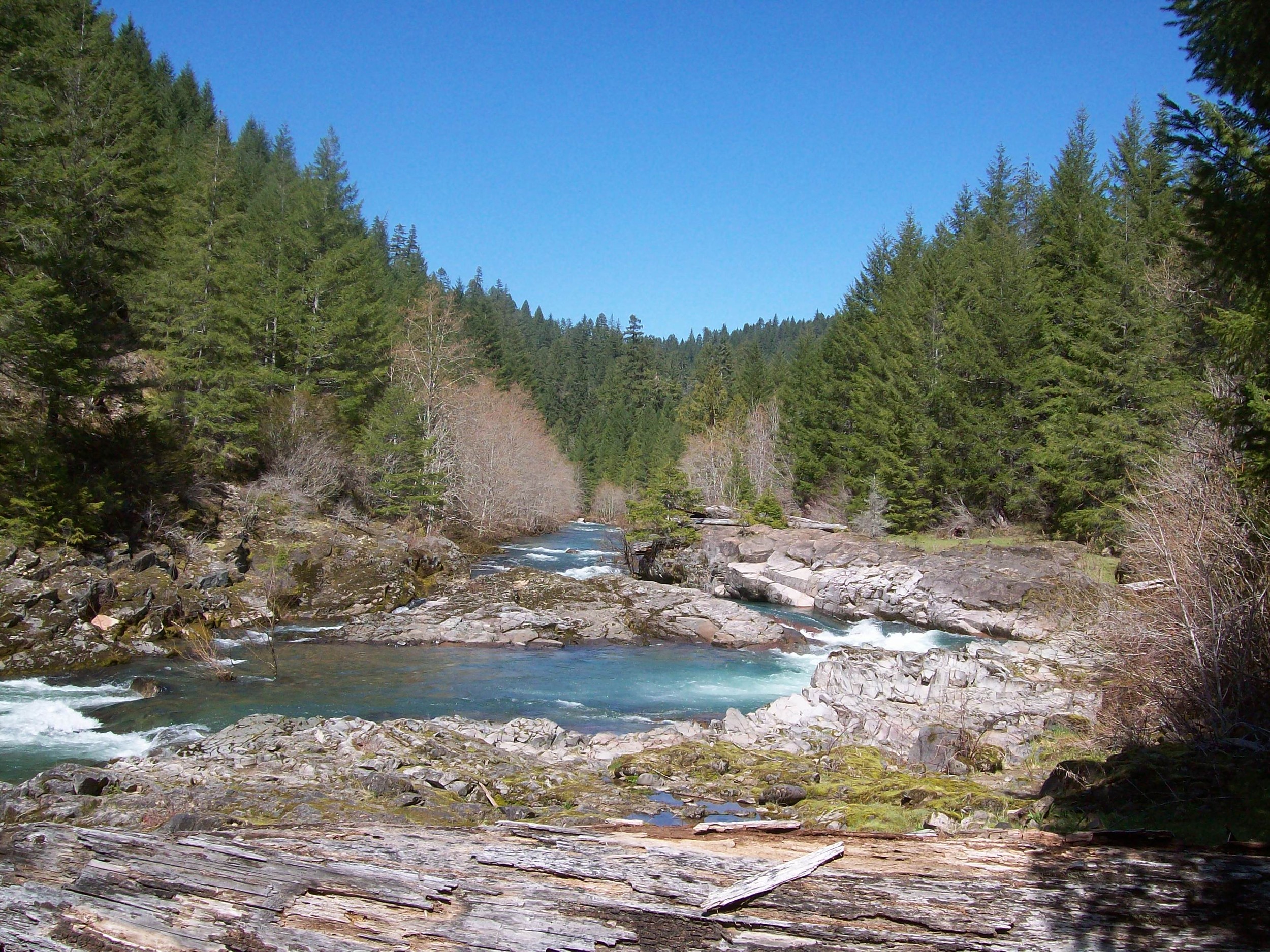 a beautiful day for a drive up river