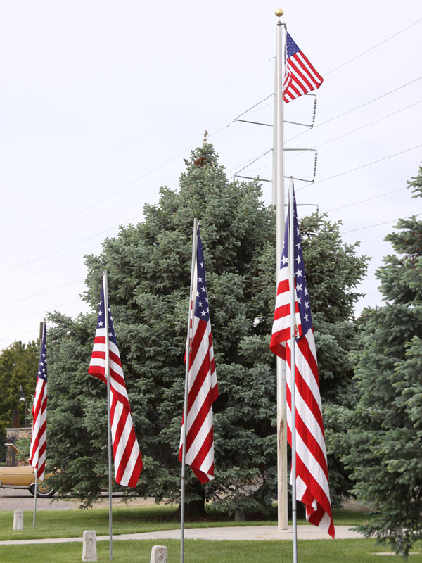Big_and_little_flags