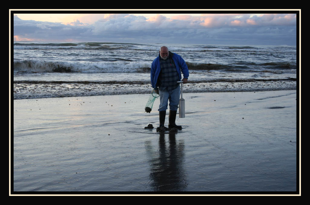 Clamming - Long Beach, WA  Nov 20, 2010