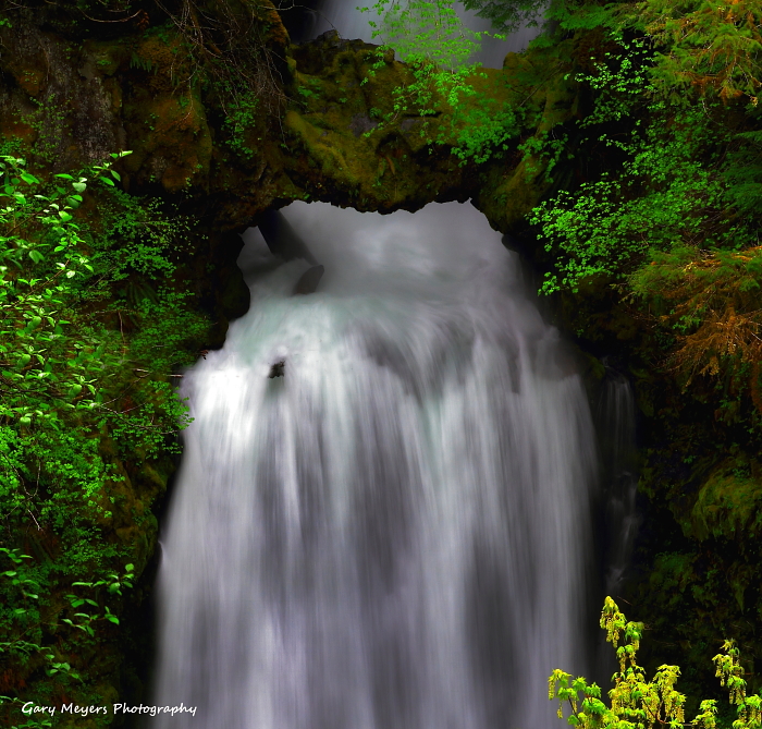 CURLY CREEK FALLS