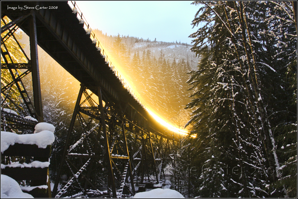 Foss River Bridge Light show