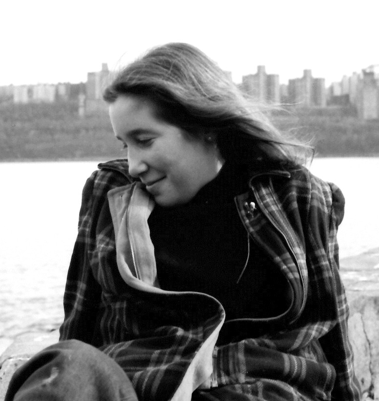 girl_w_skyline