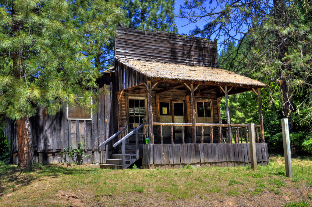 Golden General Stores