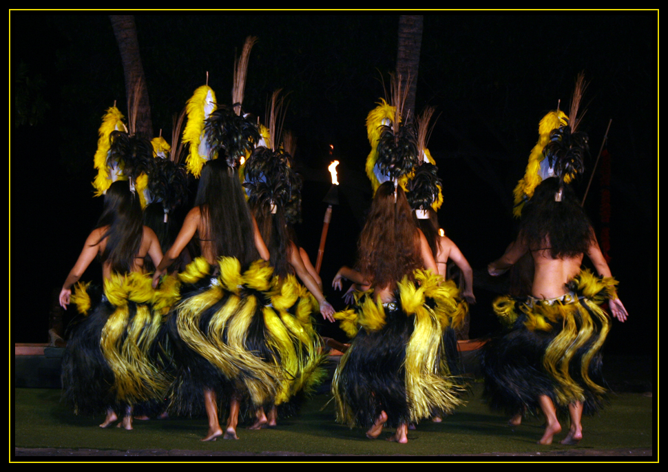 Hula Dancers