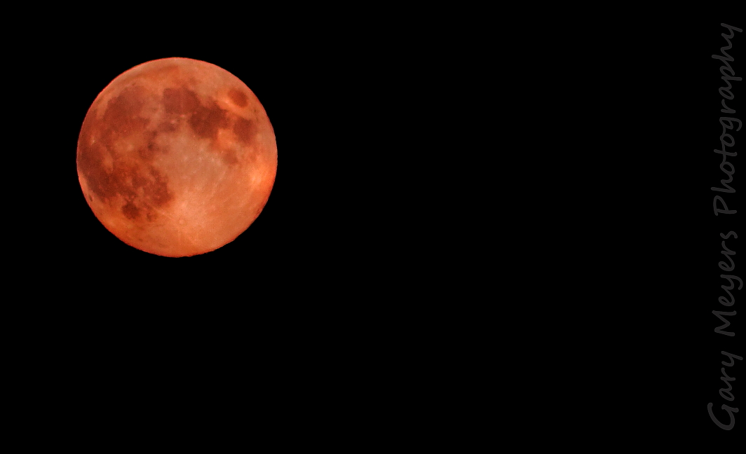 Red MOON