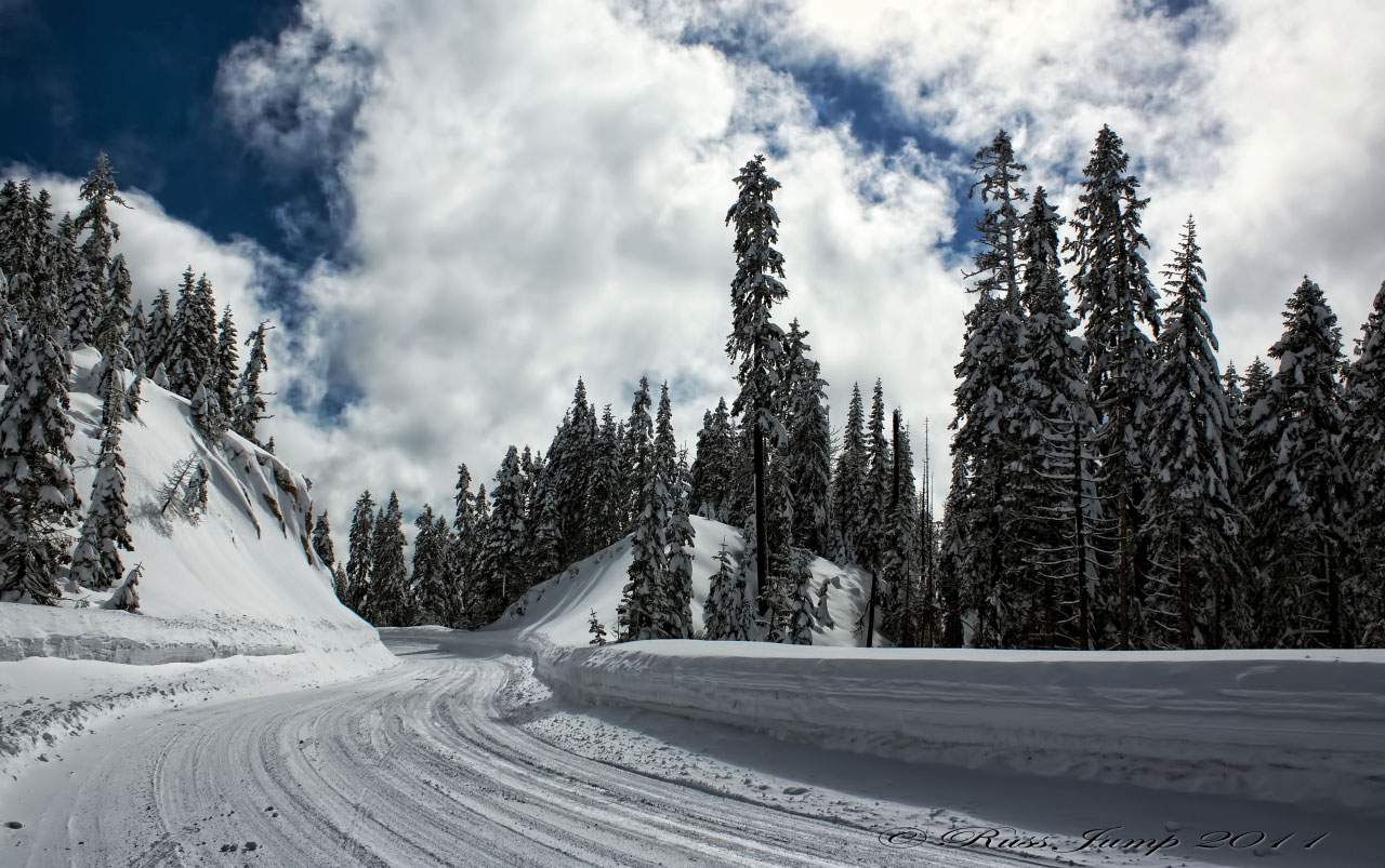 Road to mt Ashland Ski Resortmt