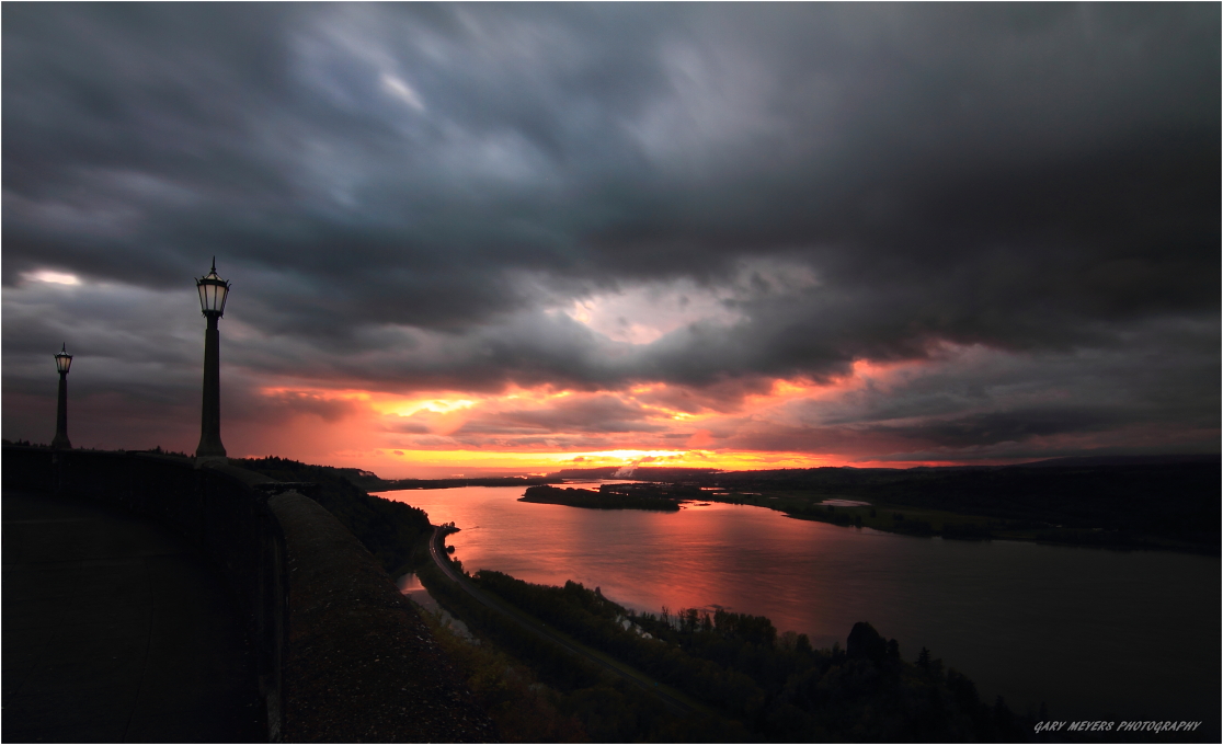SUN SET