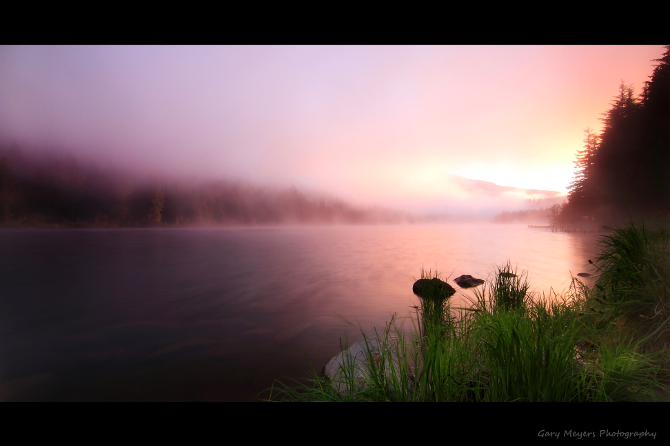 Sunrise at Trillium Lake