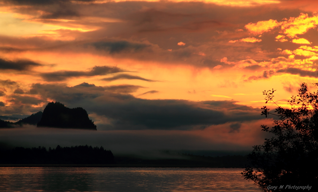 Sunrise in the Columbia River Gorge