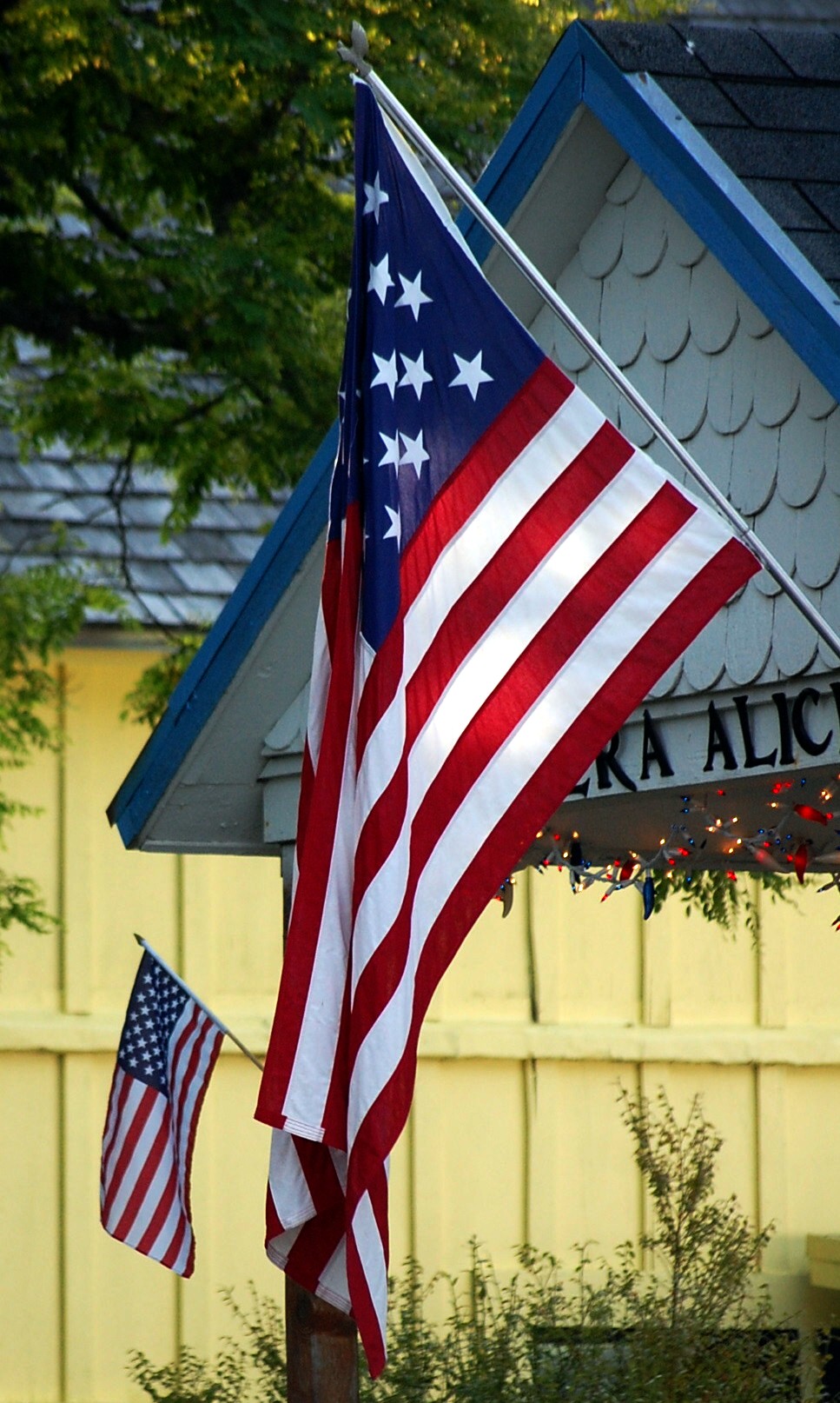 two_flags