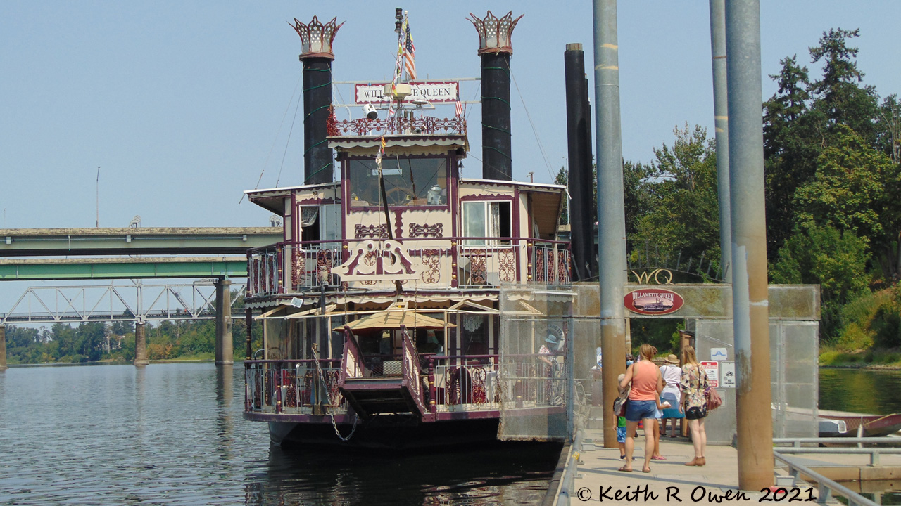 Willamette River Queen.