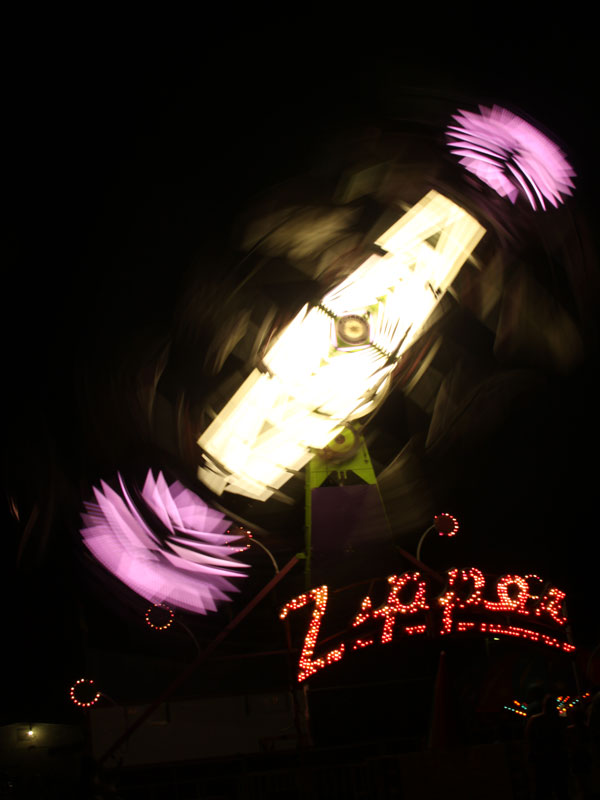 Zipper ride